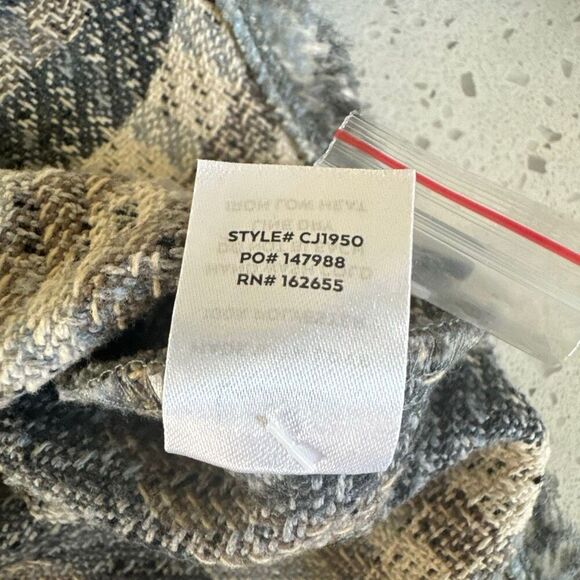 Lulus Women's Seasonal Moves Plaid Collared Belted Shacket Blue Grey XS NWOT - Picture 9 of 9